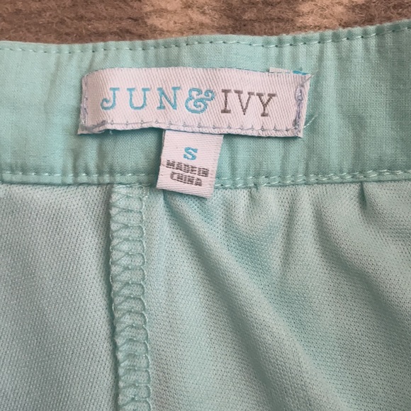 Shorts - Picture 2 of 3